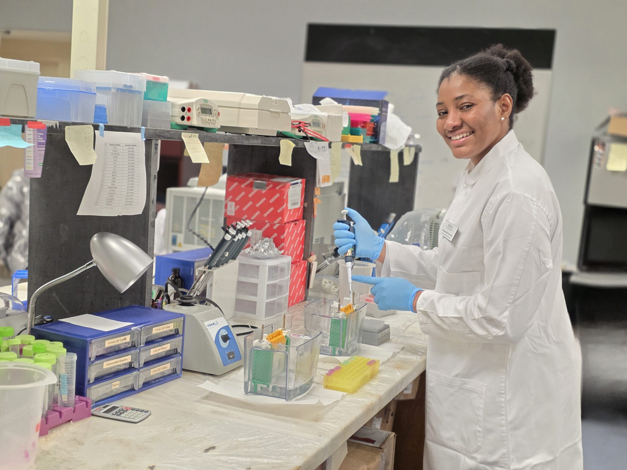 Mercer pharmacy student Emmanuella Ezewudo in the laboratory
