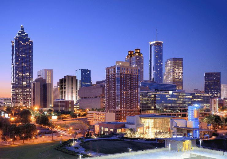 The skyline of Atlanta, GA in the evening